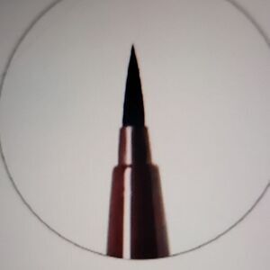 New Blinc Liquid Eyeliner Pen in Soft Black Tubing Water-Resistant Eyeliner